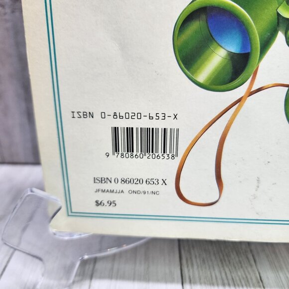 Vintage The Young Naturalist : An Usborne Guide Book - Paperback - Picture 5 of 5